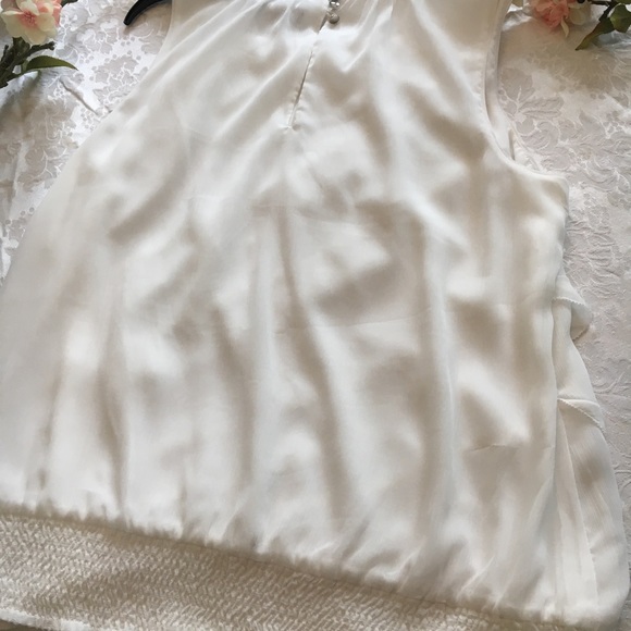 White House Black Market Tiered Ruffled Blouse - Picture 4 of 6